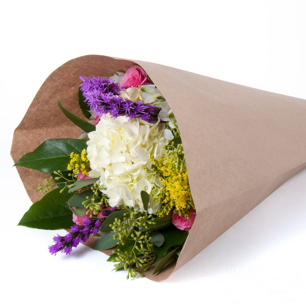 HOW TO WRAP BOUQUETS IN KRAFT PAPER